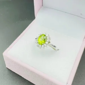925 Sterling Silver Ring with Natural Peridot Gemstone