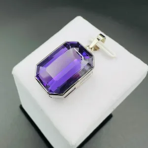 9ct White Gold Amethyst Pendant
