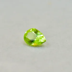 Natural Peridot Pear 1.75 ct
