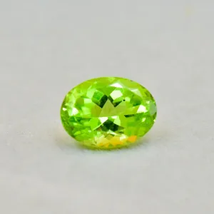 Natural Peridot Oval 4.55 ct